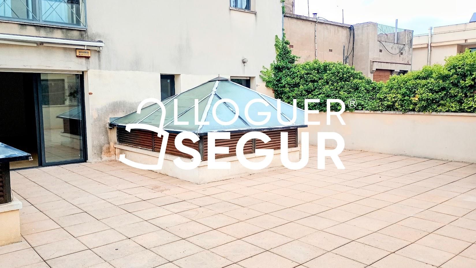 Exterior view of Flat for rent in Vilanova i la Geltrú  with Air Conditioner, Heating and Terrace