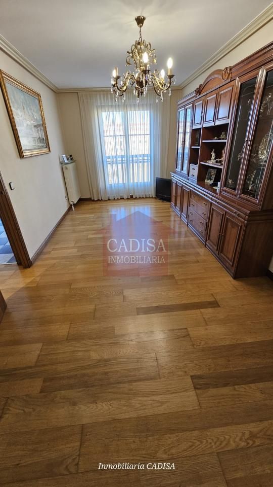 Living room of Flat for sale in Salamanca Capital  with Heating and Parquet flooring