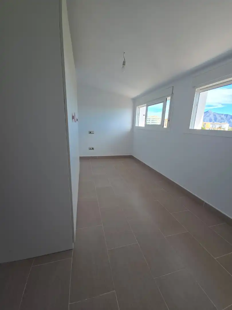 Habitación de Dúplex en venta en Marbella con Aire acondicionado, Calefacción y Trastero