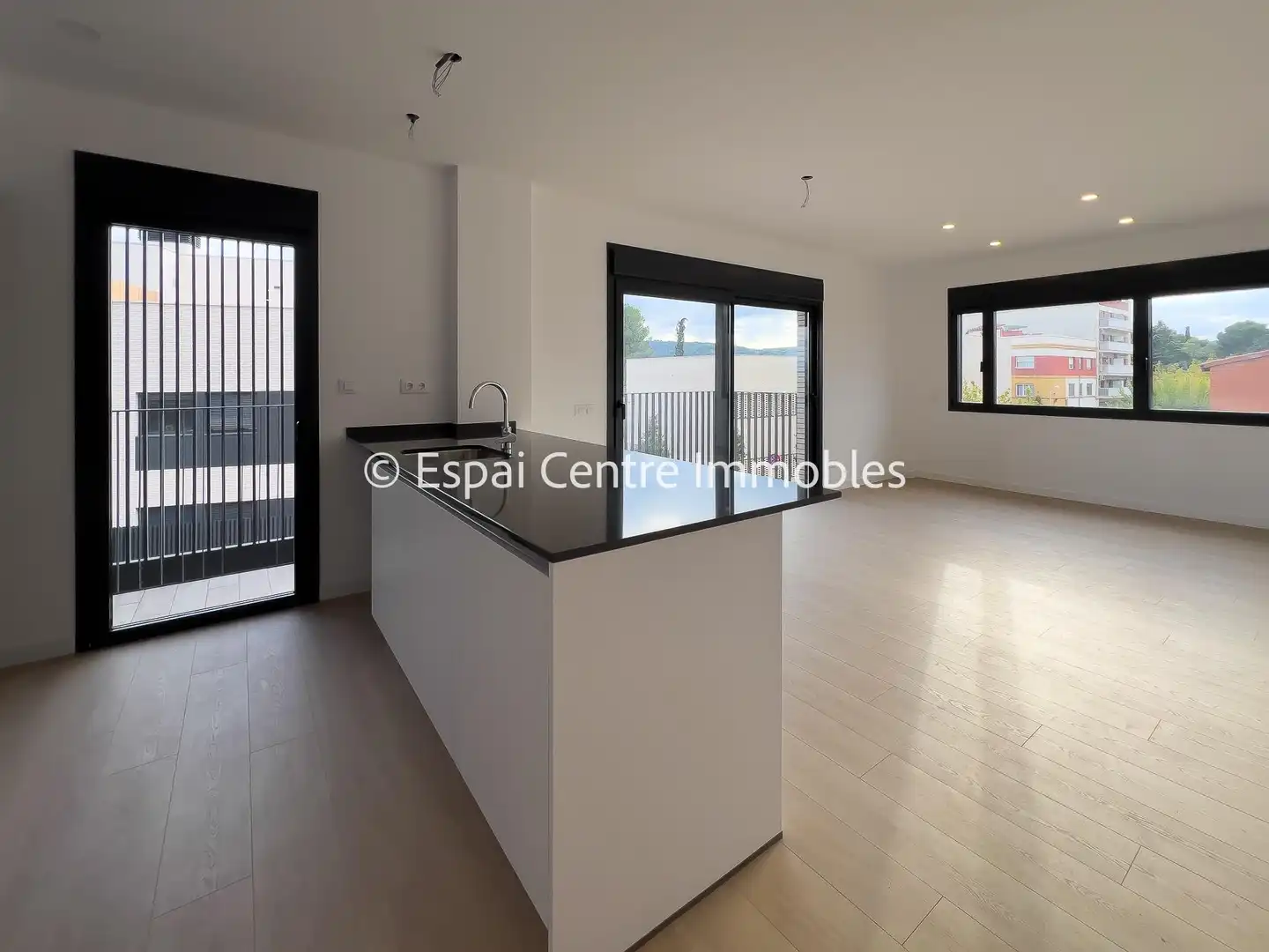 Exterior view of Flat for sale in Vallirana  with Air Conditioner, Heating and Parquet flooring