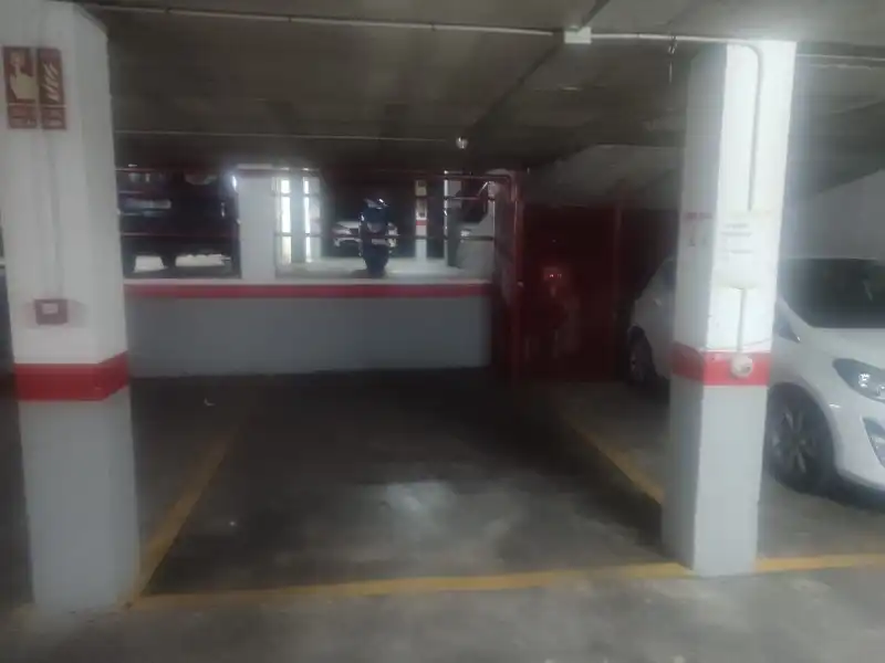 Parking de Garaje en venta en La Calzada