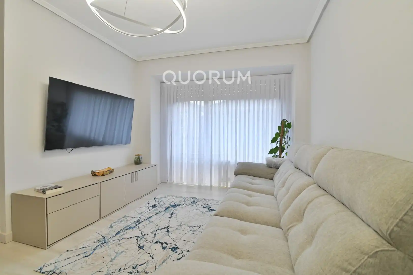Living room of Flat for sale in Bilbao   with Heating, Terrace and Storage room