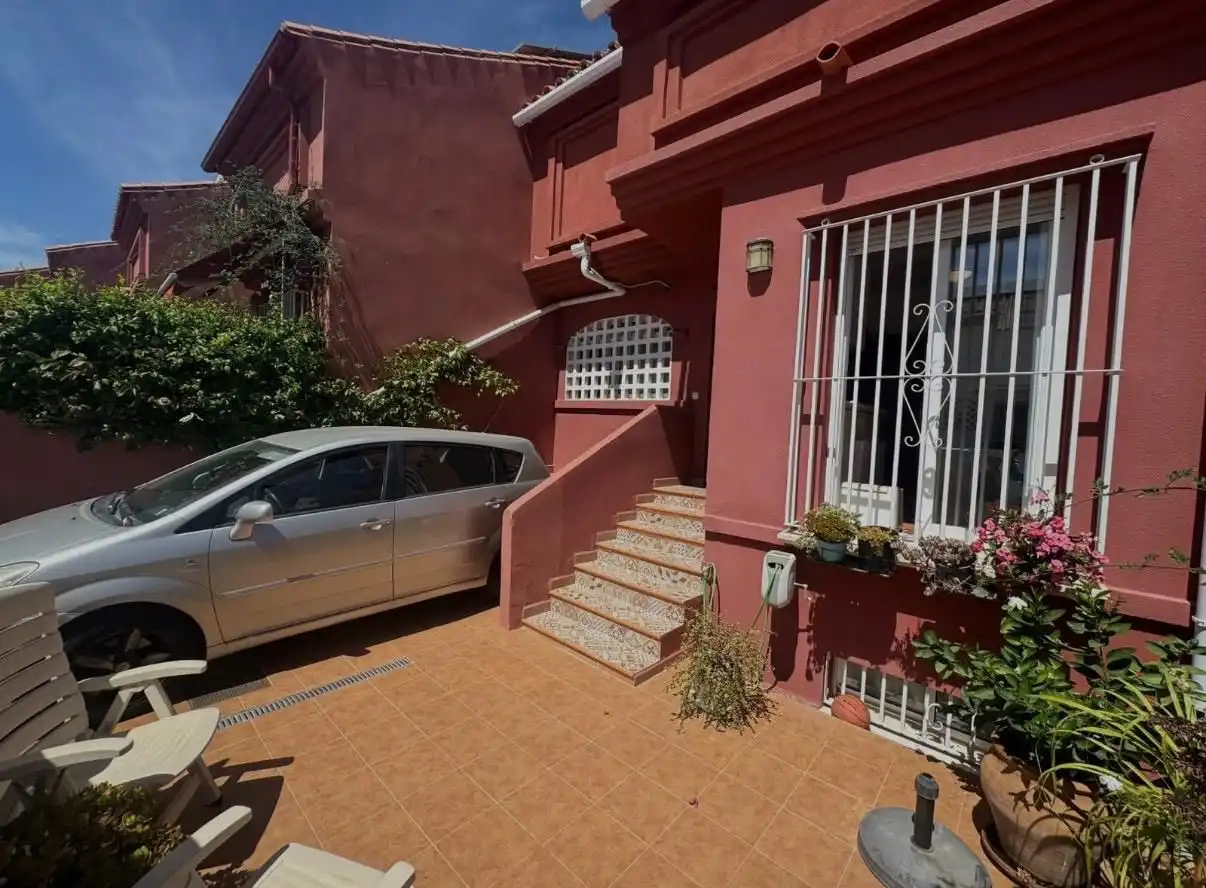 Exterior view of Houses for sale in Fuengirola  with Air Conditioner, Heating and Private garden