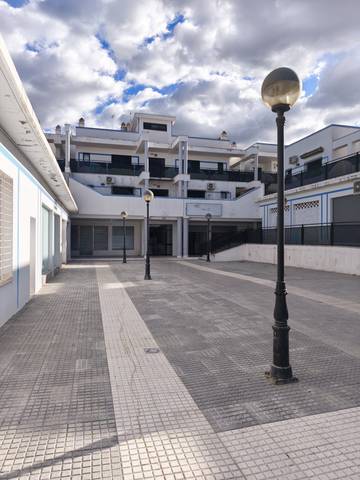 Local comercial en Alquiler en Almensilla en Palomares del Río