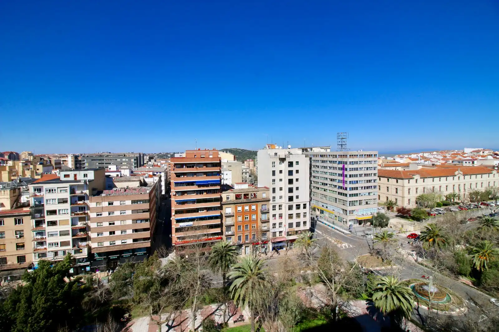 Vista exterior de Oficina en venta en Cáceres con Aire acondicionado y Calefacción