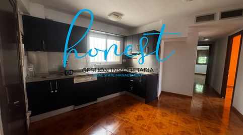 Foto 3 de Piso en venta en Plaza de la Nogalera, El Bajondillo, Torremolinos