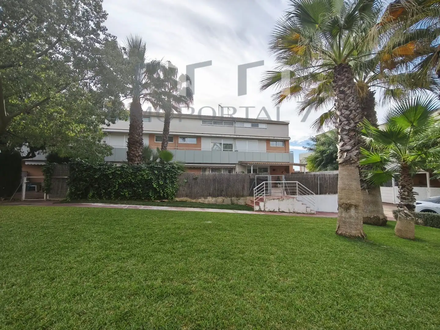 Casa adosada en venda a Mas Camarena