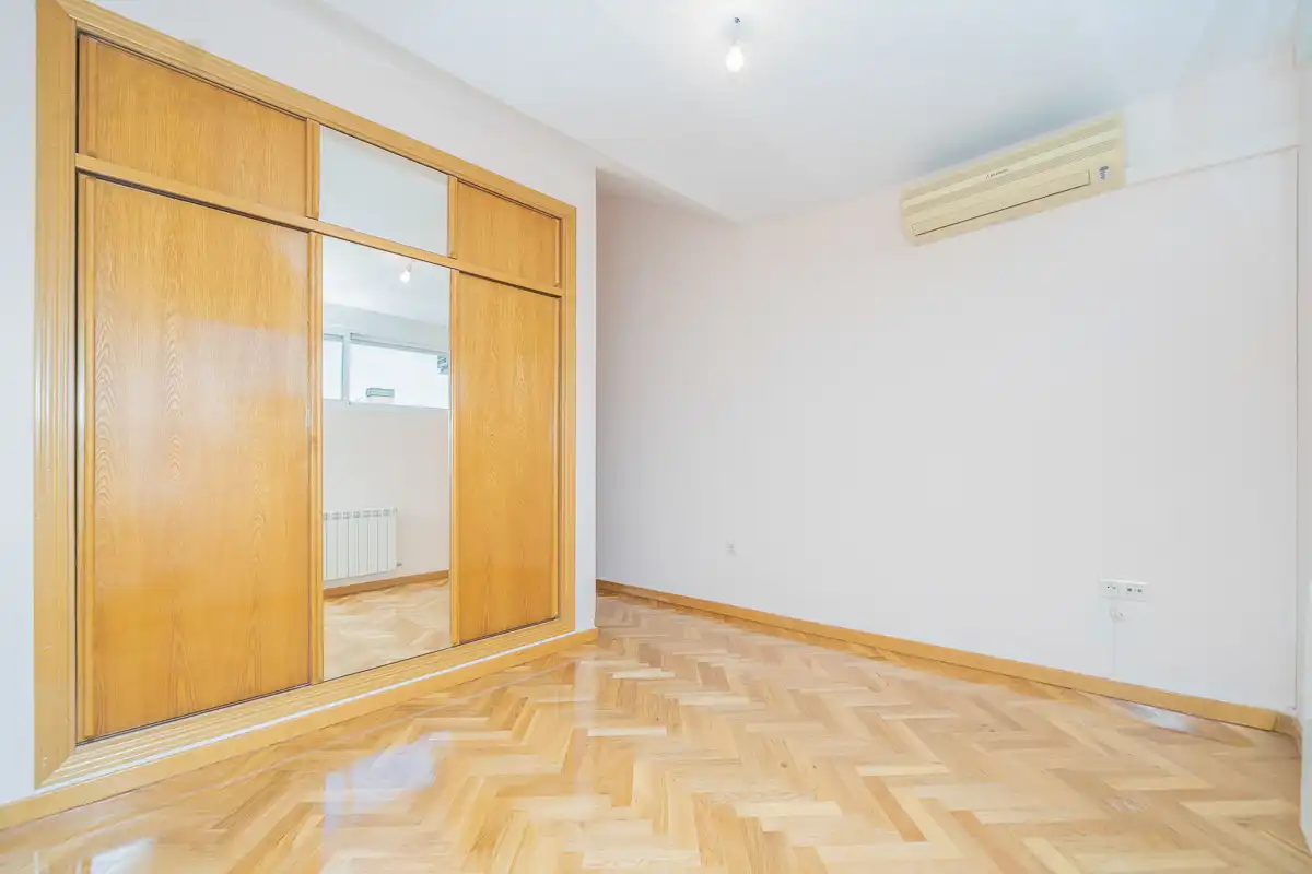 Habitación de Dúplex en venta en Torrelodones con Aire acondicionado, Calefacción y Parquet