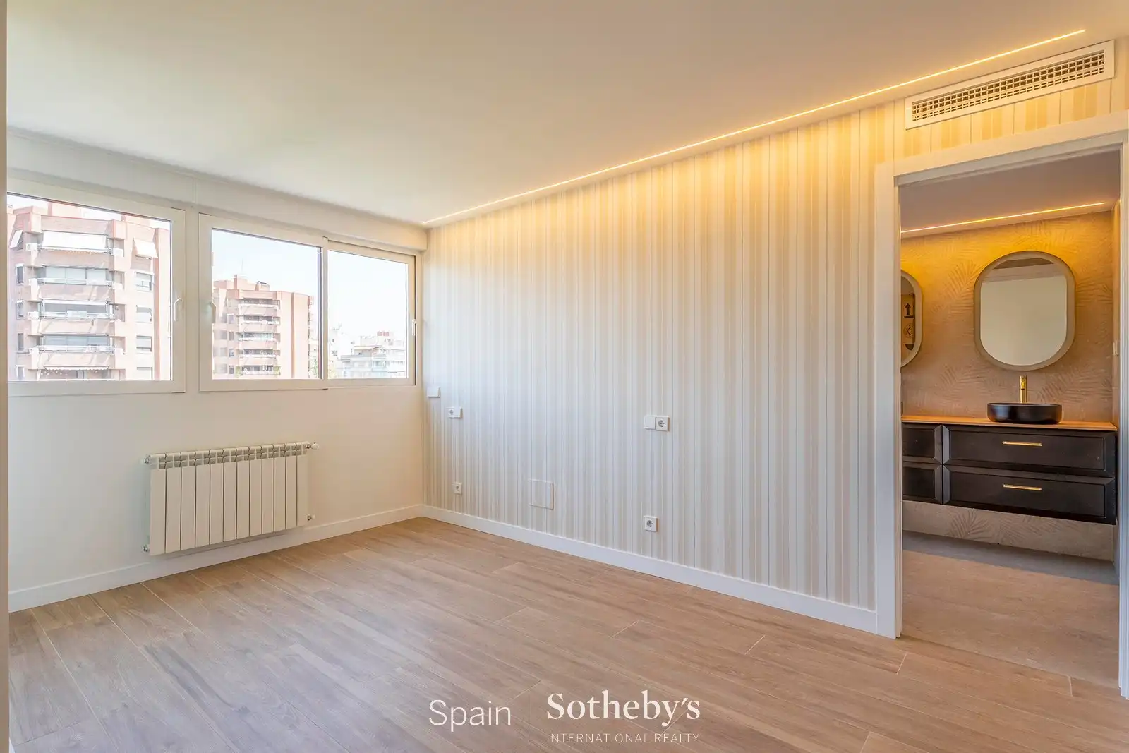 Apartamento con piscina en alquiler en Calle de la Infanta María Teresa, imagen 27