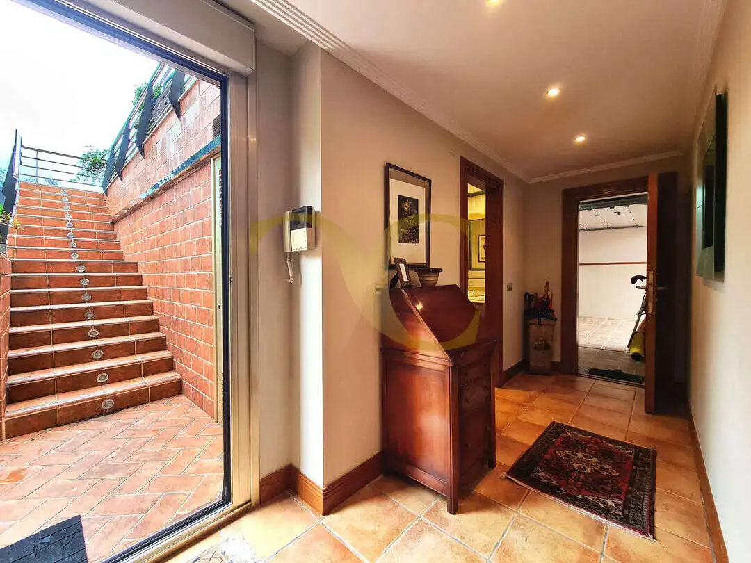 Casa o xalet en venda en Gijón  amb Calefacció, Jardí privat i Terrassa