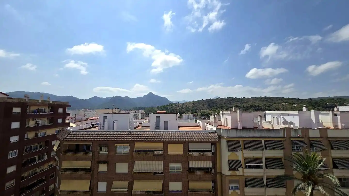 Außenansicht von Wohnung zur Miete in Gandia mit Klimaanlage, Terrasse und Möbliert