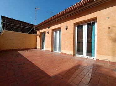 Casa a schiera con balcone in vendita a Centre