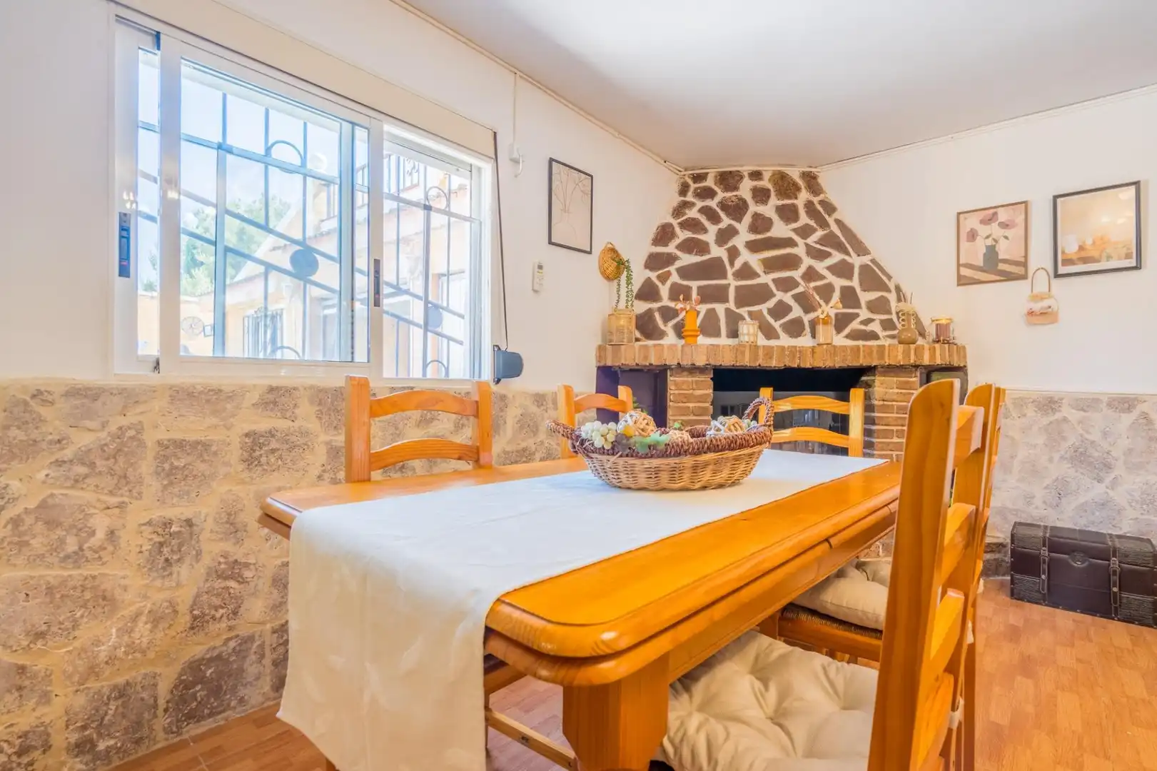 Comedor de Casa o chalet en venta en Benaguasil con Aire acondicionado, Calefacción y Jardín privado