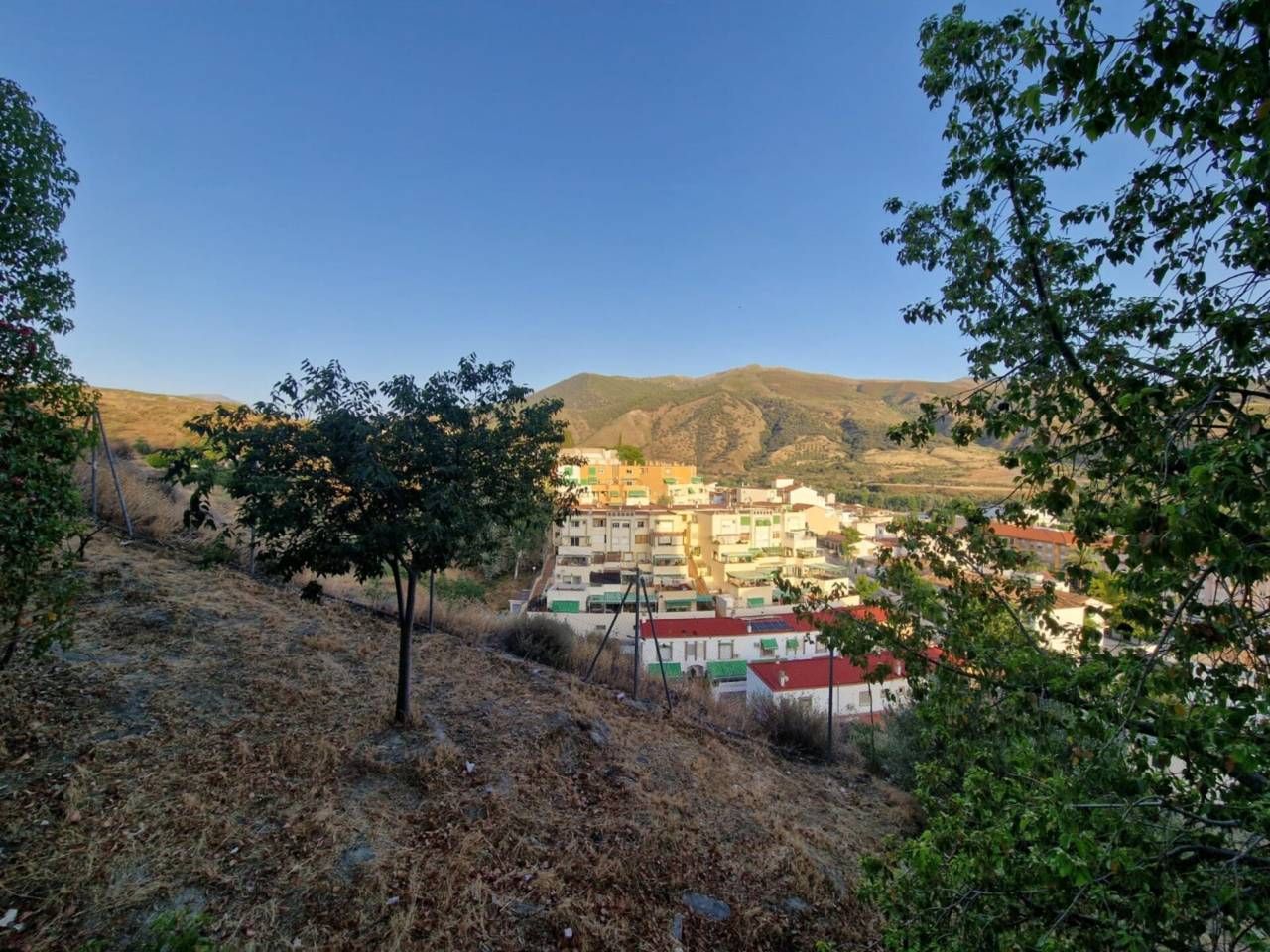 Vista exterior de Pis en venda en Cenes de la Vega amb Traster i Balcó