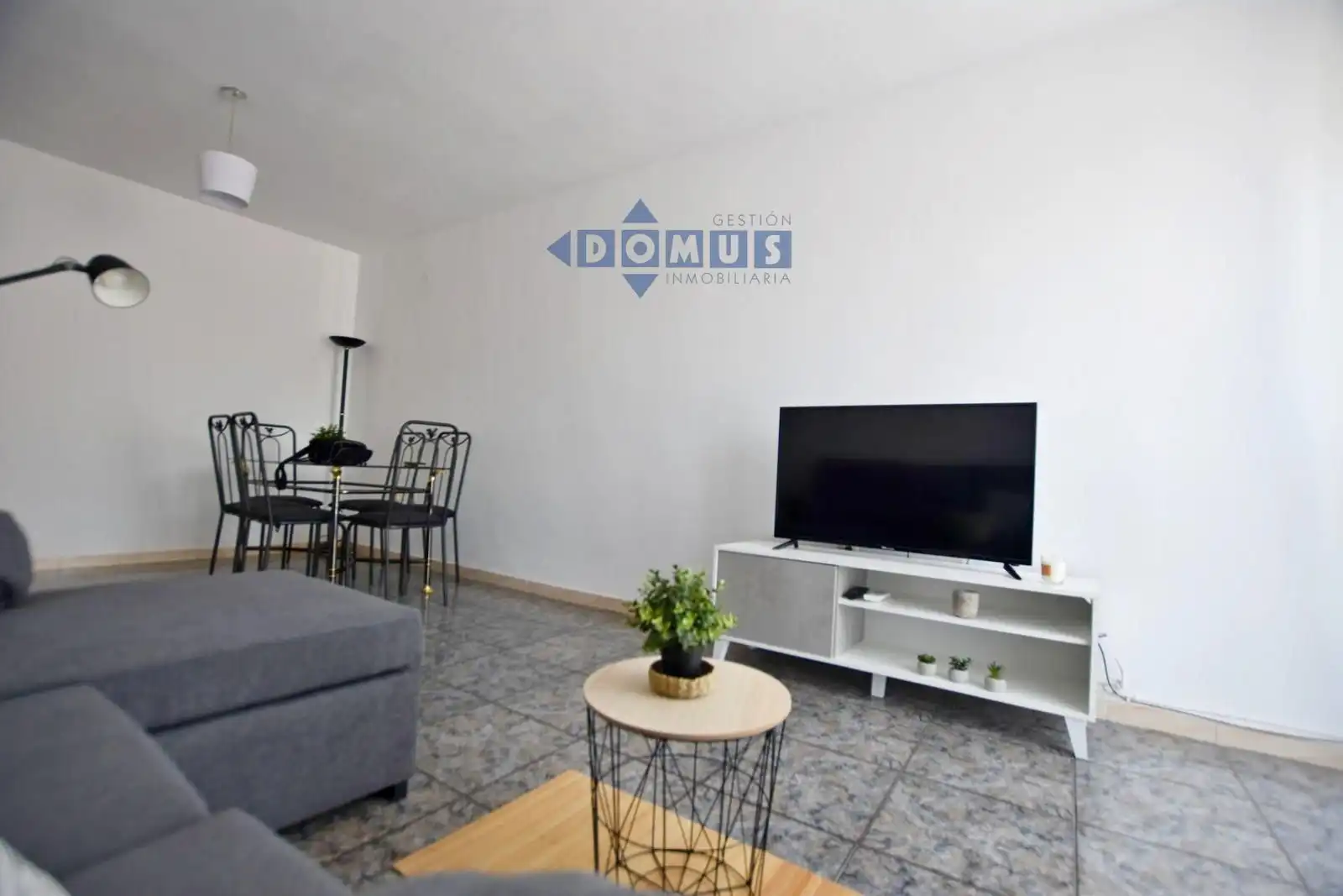 Sala de estar de Piso para compartir en Ronda con Aire acondicionado, Terraza y Amueblado