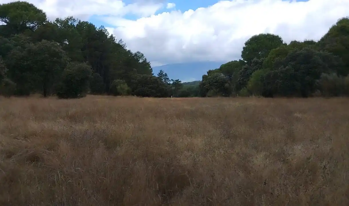 Terreno en venta en La Adrada 
