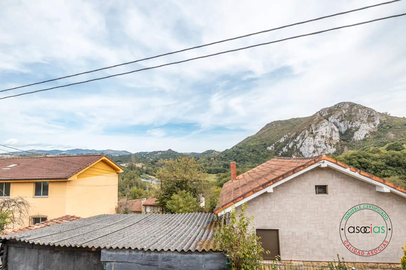 Vista exterior de Casa o xalet en venda en Oviedo 