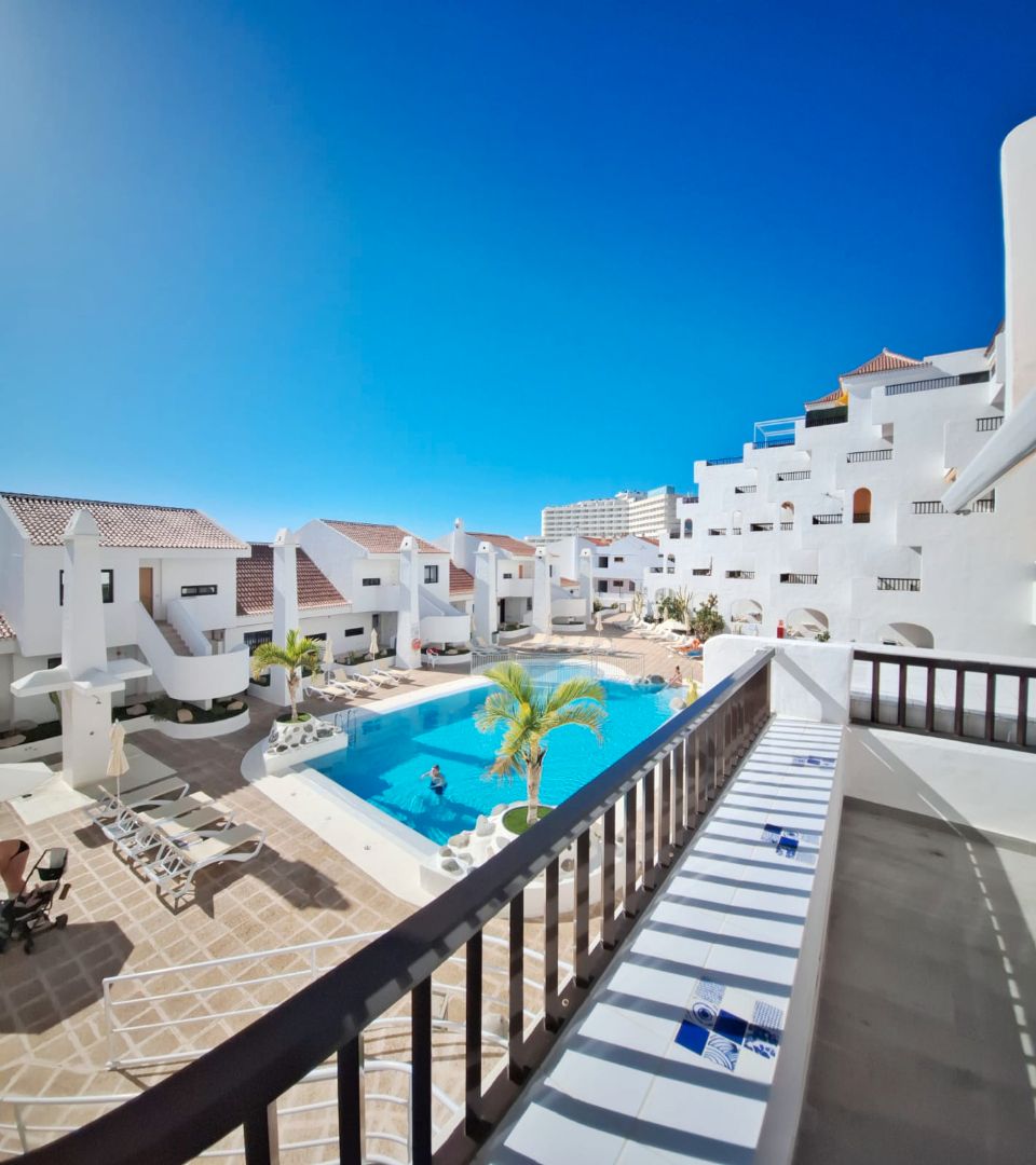 Exterior view of Apartment to rent in Adeje  with Terrace, Furnished and Community pool