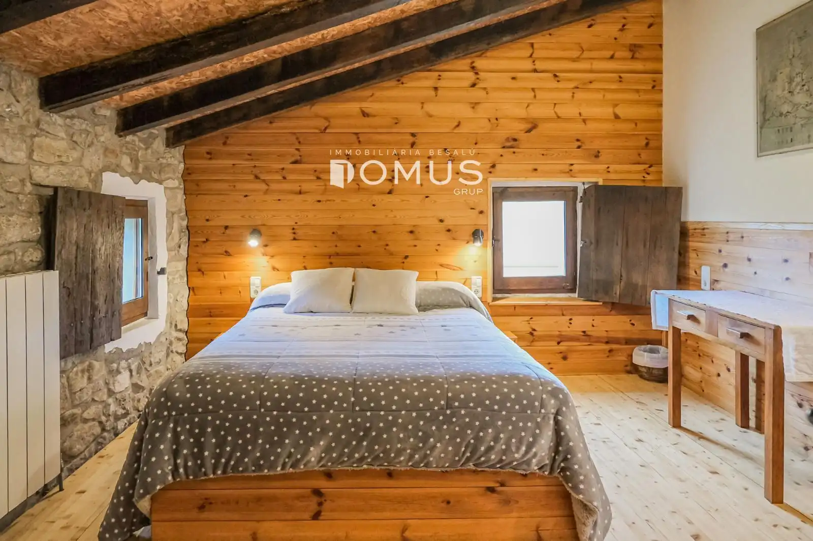 Habitación de Finca rústica en venta en Santa Pau con Calefacción, Parquet y Piscina