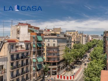 Piso con ascensor en venta en Paseo de las Delicias