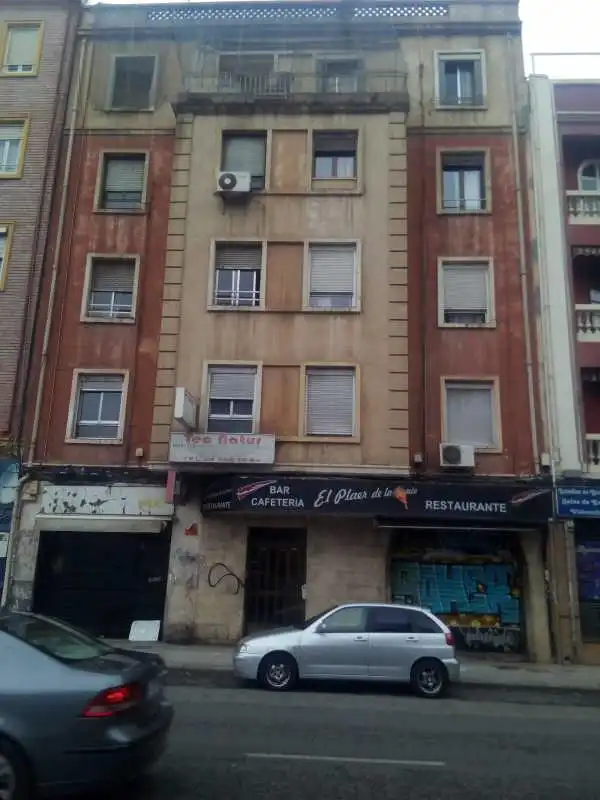 Vista exterior de Pis en venda en  Valencia Capital amb Aire condicionat, Terrassa i Forn