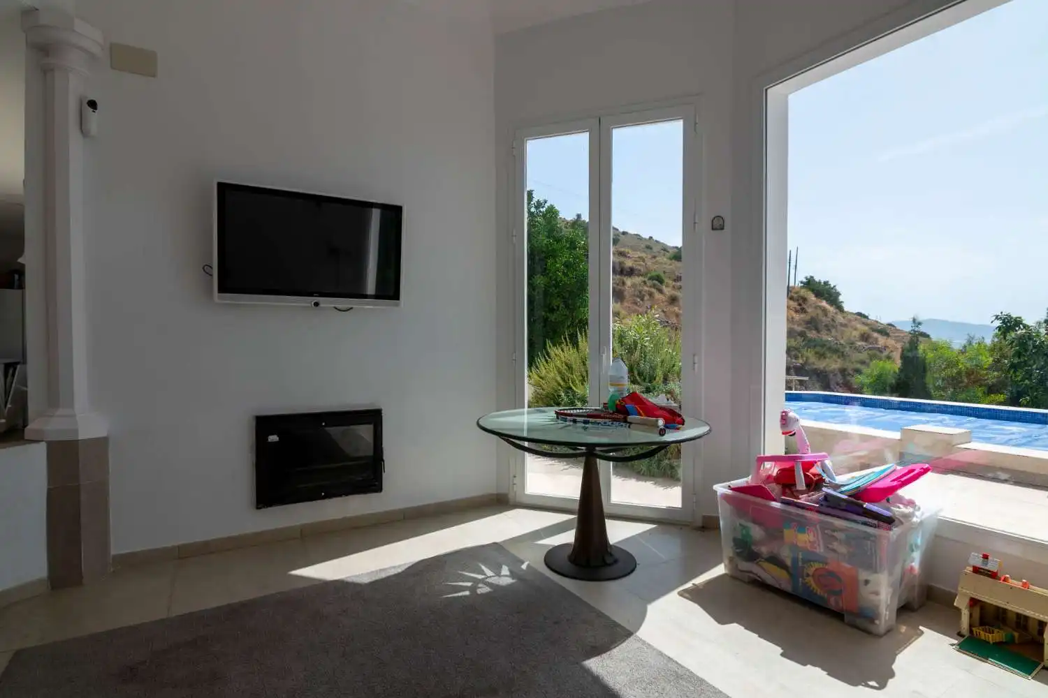 Sala d'estar de Casa o xalet de lloguer en Salobreña amb Terrassa, Piscina i Moblat