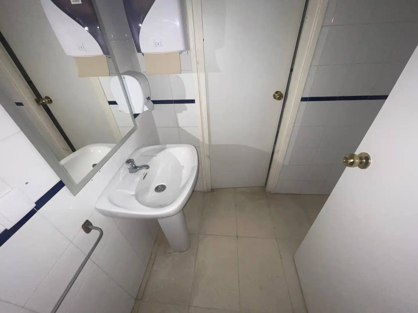 Baño de Local de alquiler en Sarrià de Ter