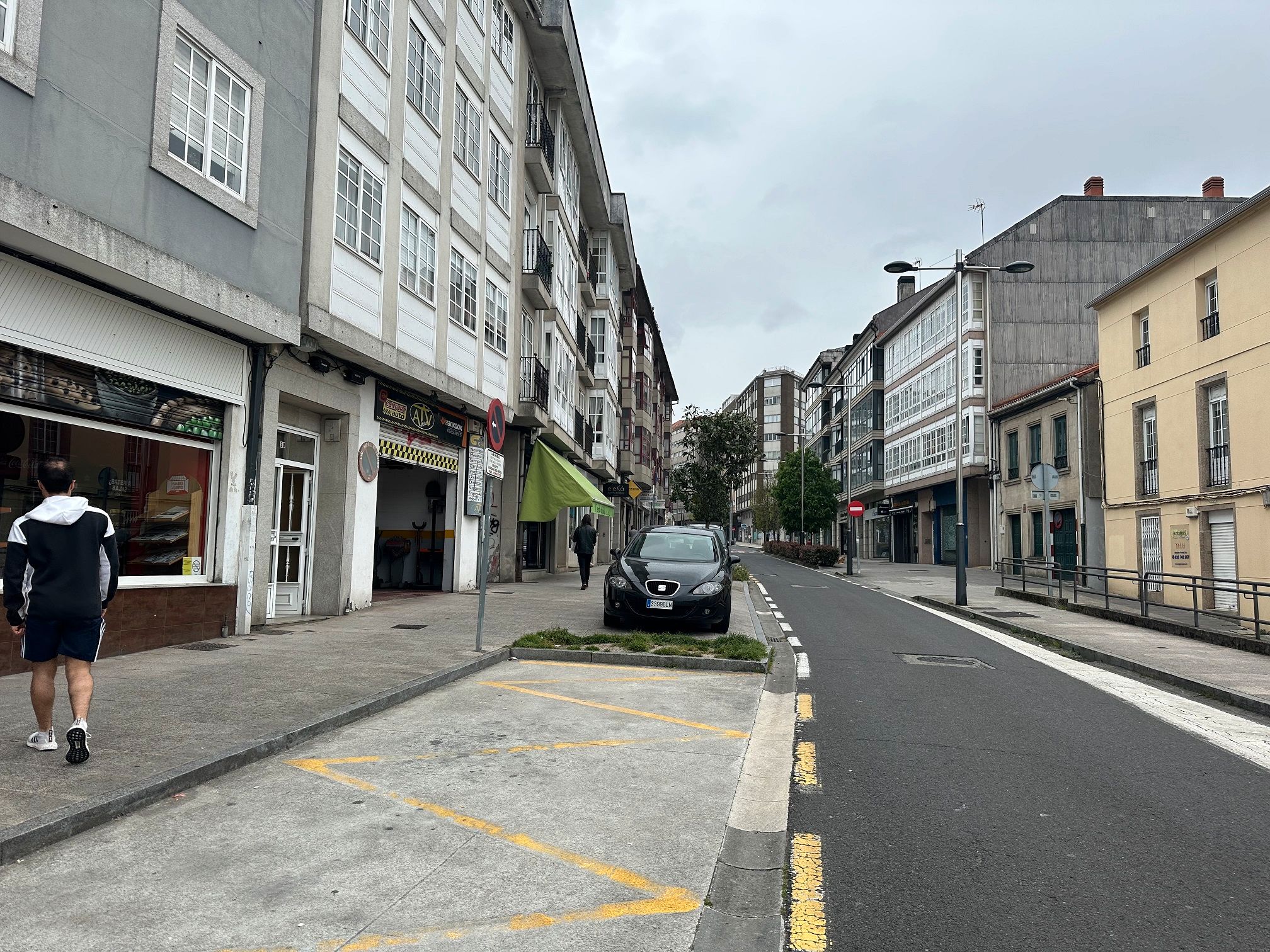 Vista exterior de Residencial en venda en Santiago de Compostela 
