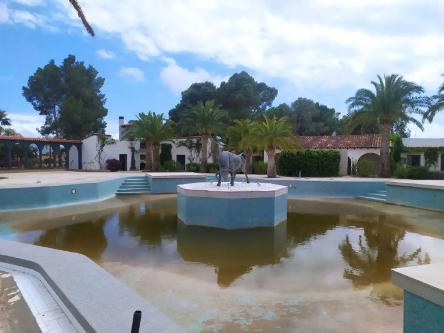 Edificio en venta en Escandinavia - Cautivador