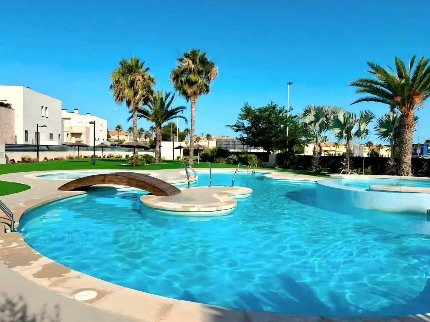 Bungalow amb piscina en venda a Nueva Torrevieja - Aguas Nuevas