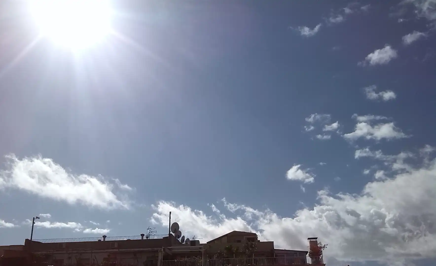 Vista exterior de Edifici en venda en Canet de Mar amb Piscina comunitària