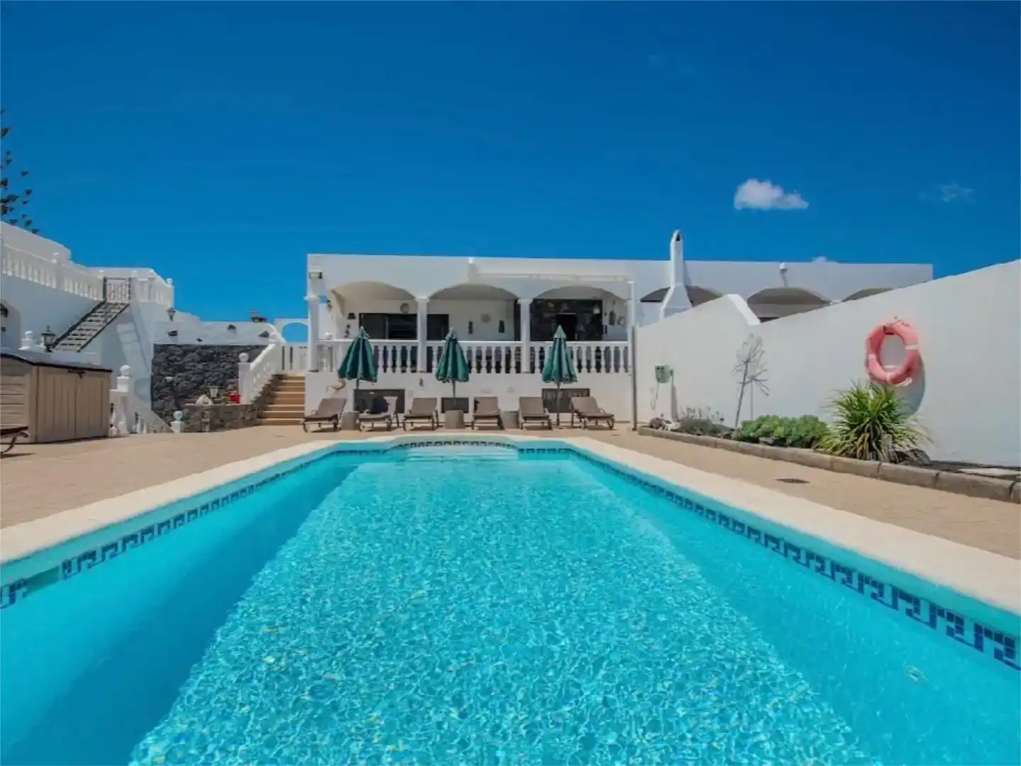 Vista exterior de Casa o xalet en venda en Yaiza amb Aire condicionat, Jardí privat i Traster