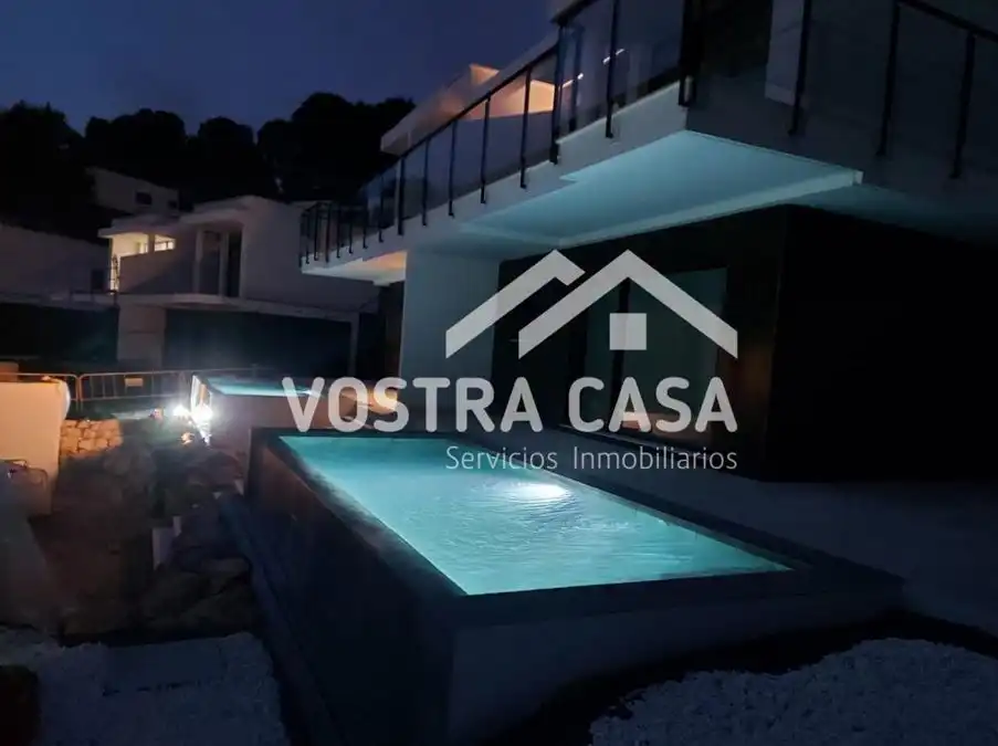 Piscina de Casa o chalet en venta en Chiva