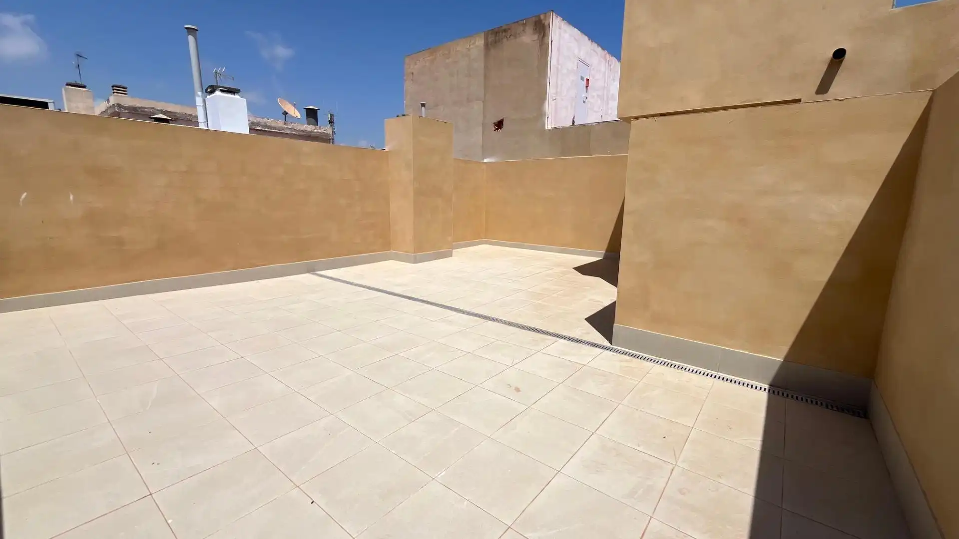 Terraza de Ático de alquiler en Alicante / Alacant con Aire acondicionado y Terraza