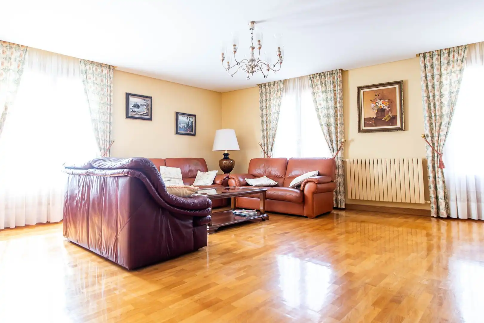 Sala de estar de Casa o chalet en venta en Puente la Reina / Gares con Calefacción, Jardín privado y Trastero