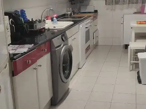 Cuina de Casa o xalet en venda en Laredo amb Balcó