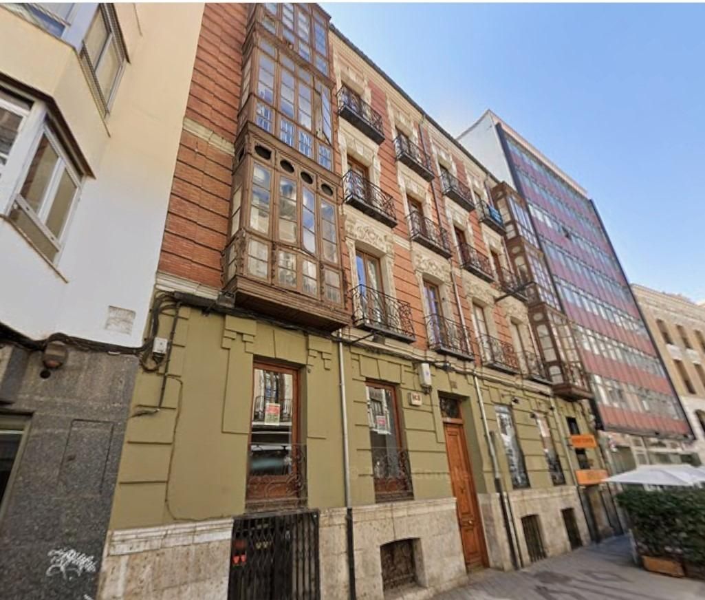 Piso en venta en Calle CLAUDIO MOYANO, Centro