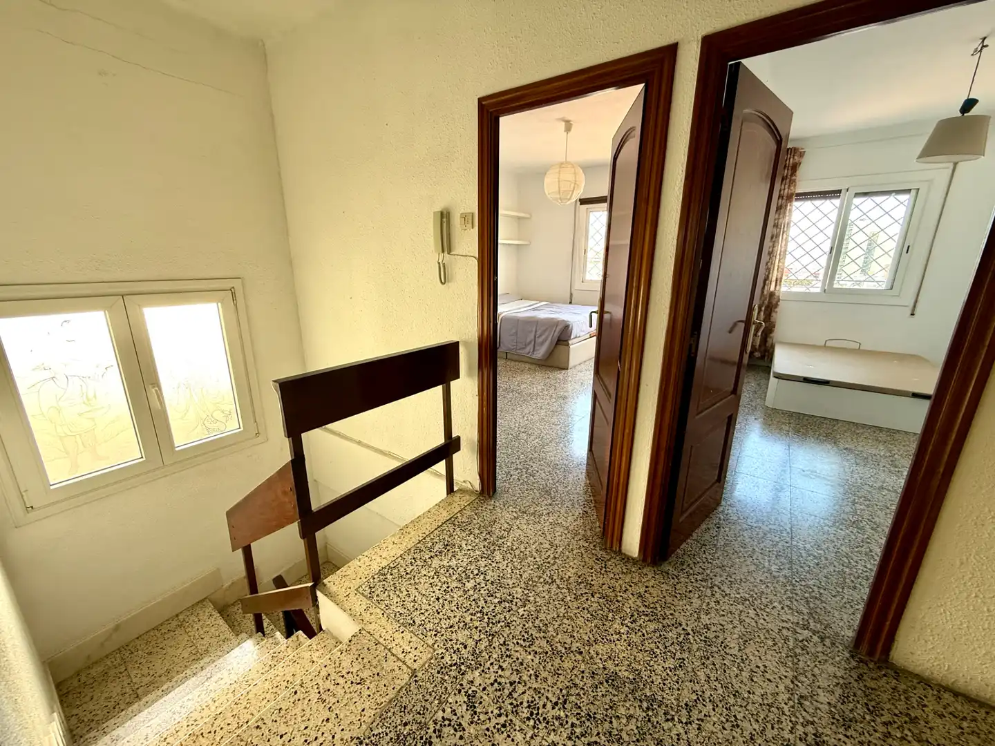 Dachboden zum Verkauf in Barcelona mit Heizung, Terrasse und Balkon