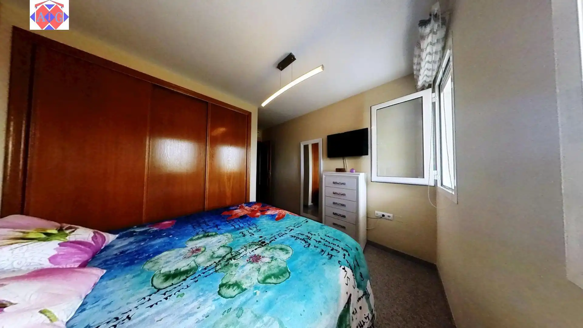 Schlafzimmer von Dachboden zum Verkauf in Lújar mit Klimaanlage, Terrasse und Möbliert