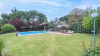 Jardí de Casa o xalet en venda en Boadilla del Monte amb Aire condicionat, Calefacció i Jardí privat