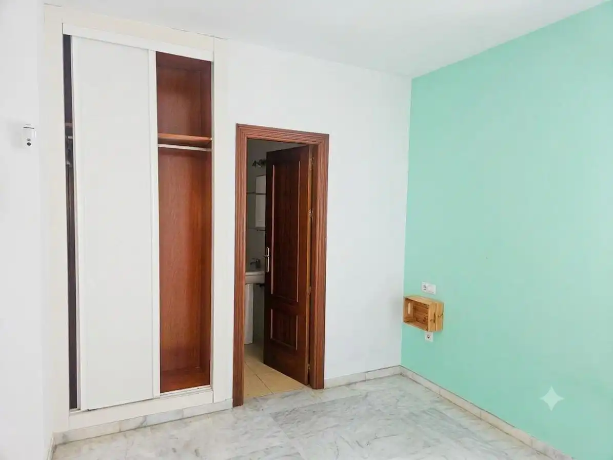 Habitación de Piso en venta en Sevilla