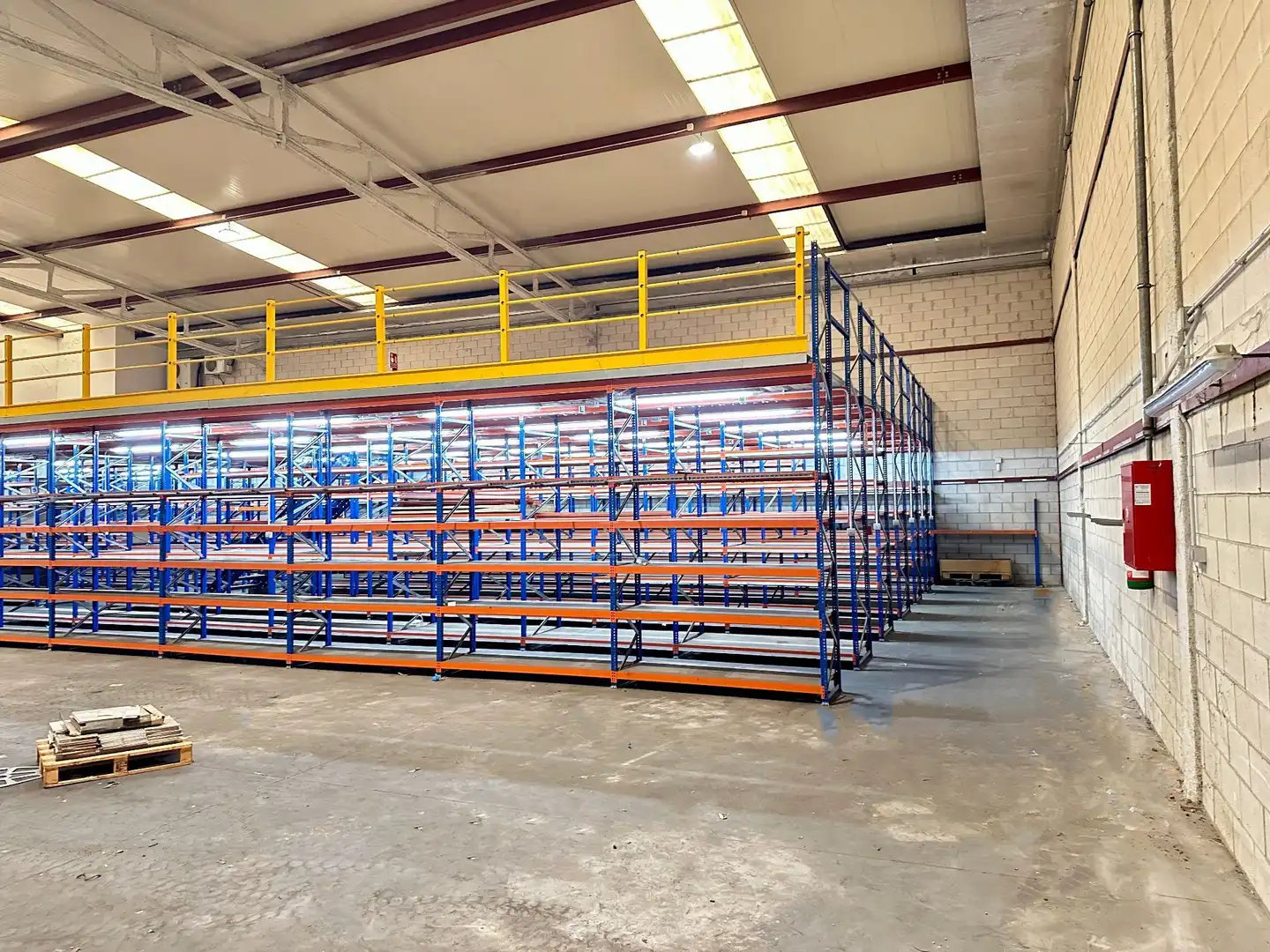 Nau industrial en venda a Cartes, imagen 2