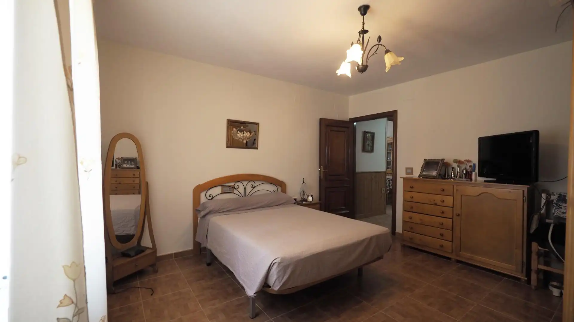 Bedroom of Houses for sale in Tomelloso  with Air Conditioner, Private garden and Storage room