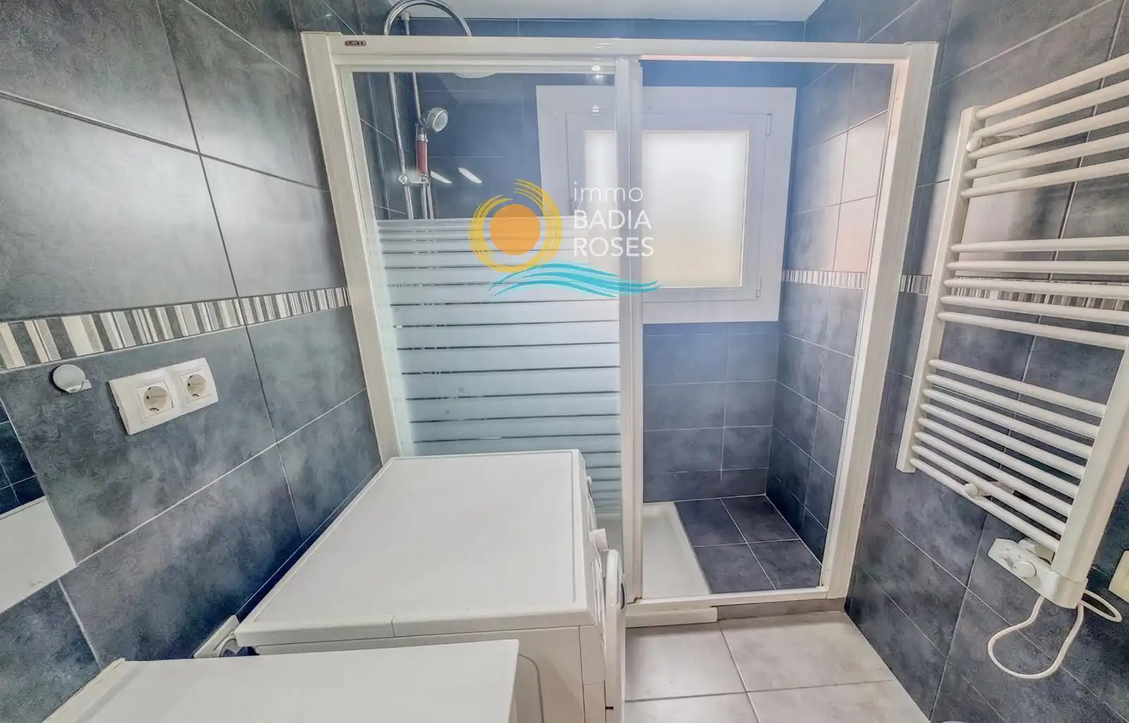 Baño de Piso en venta en Roses con Aire acondicionado, Calefacción y Terraza