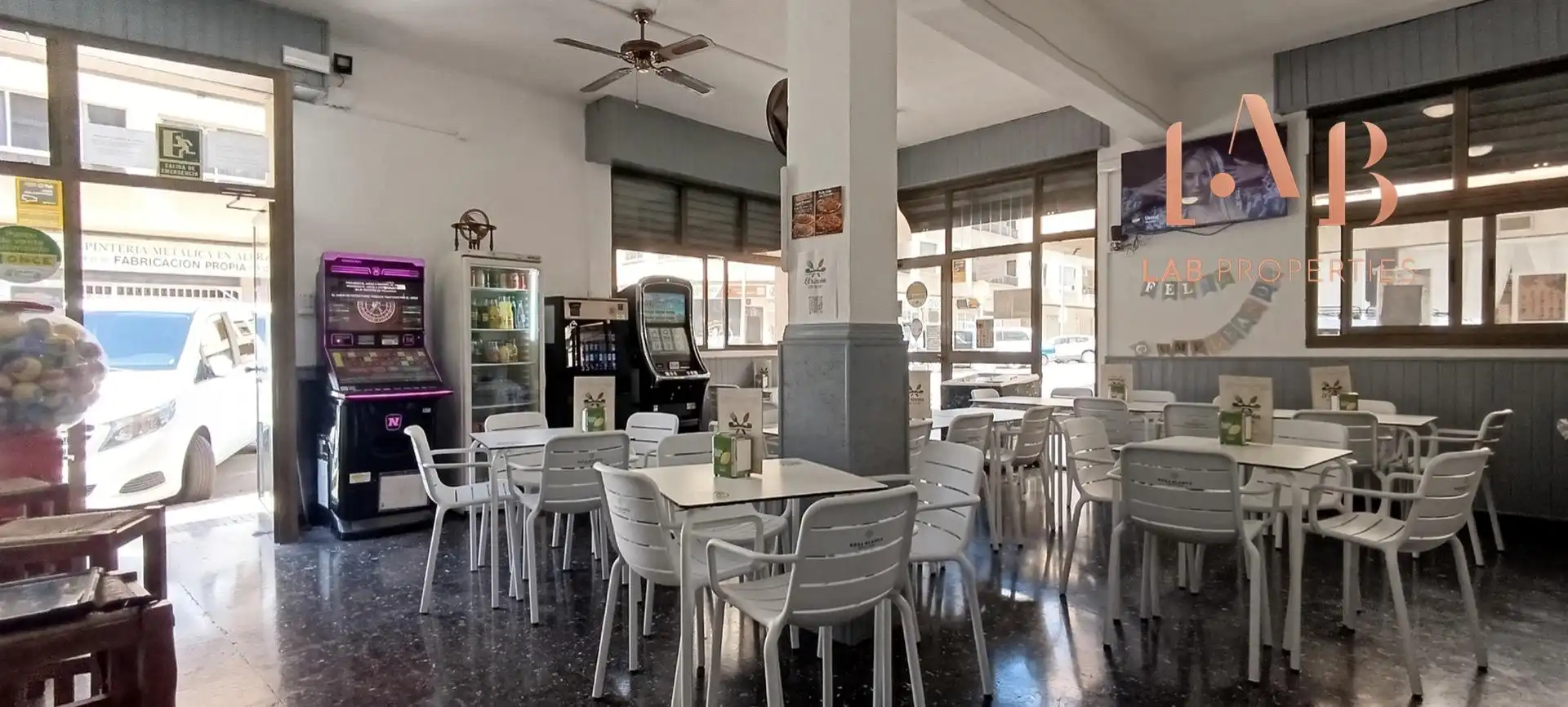 Commercial properties for rent in  Palma de Mallorca  with Air Conditioner and Furnished