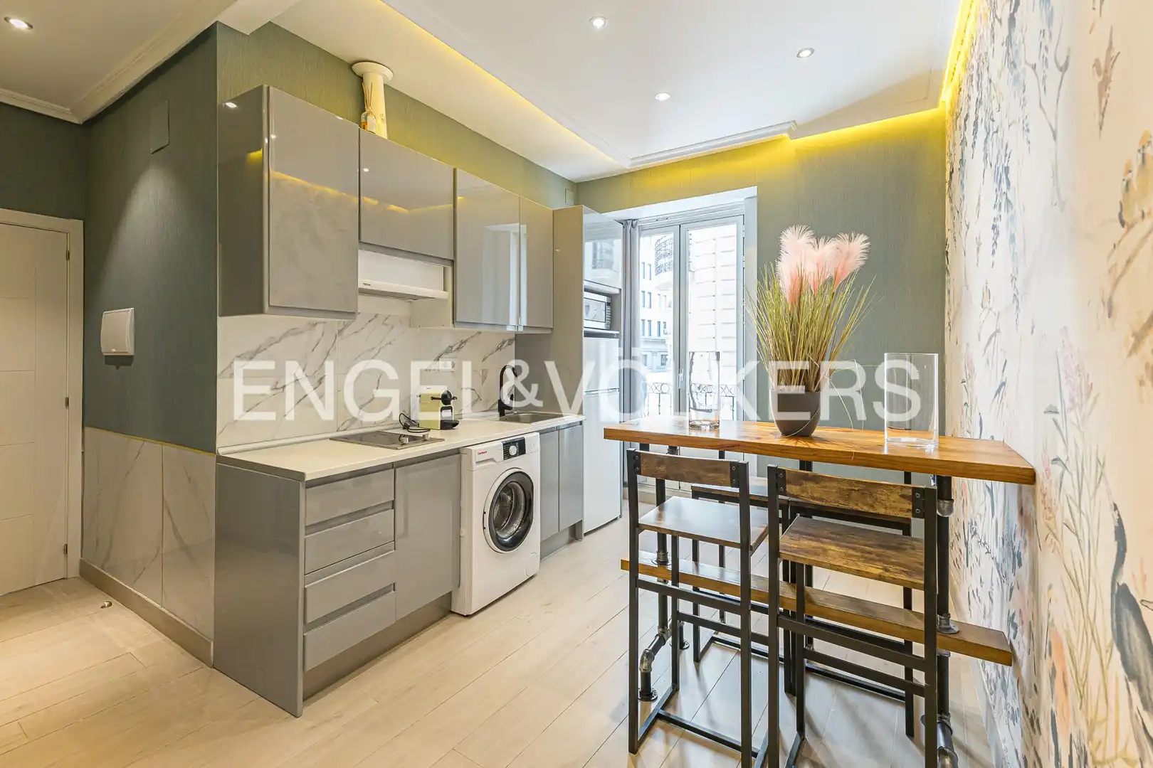 Kitchen of Flat for sale in Madrid  with Air Conditioner, Heating and Parquet flooring