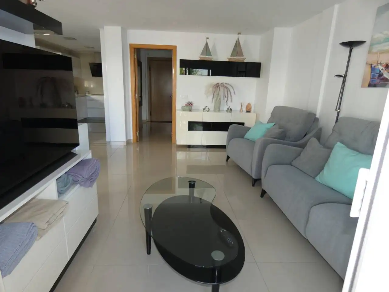 Wohnzimmer von Einfamilien-Reihenhaus zum Verkauf in Benicarló mit Klimaanlage, Heizung und Privatgarten