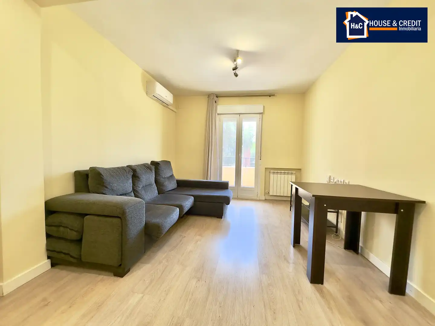 Sala de estar de Piso de alquiler en Madrid con Aire acondicionado, Calefacción y Terraza