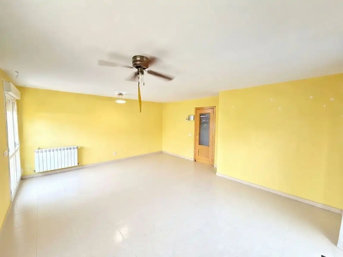 Houses for sale in Yunquera de Henares  with Terrace