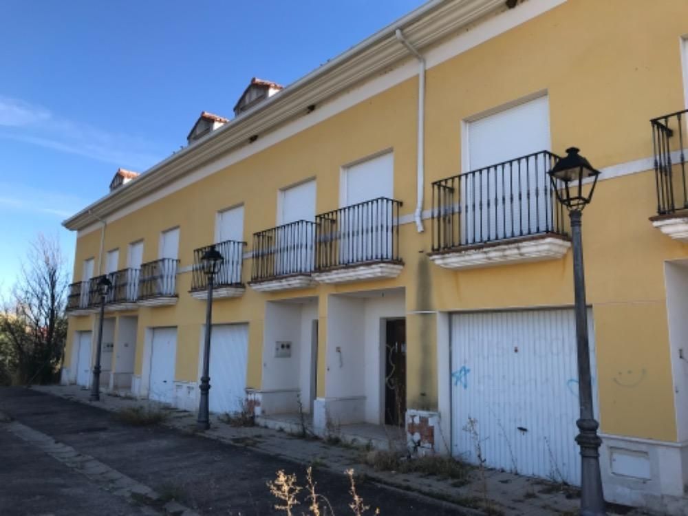 Exterior view of Building for sale in Fuentespina